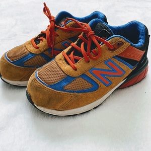 New Balance 990v5 Sneaker